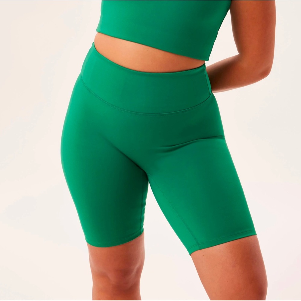 NWT girlfriend collective Emerald Luxe High-Rise Bike Short - size M